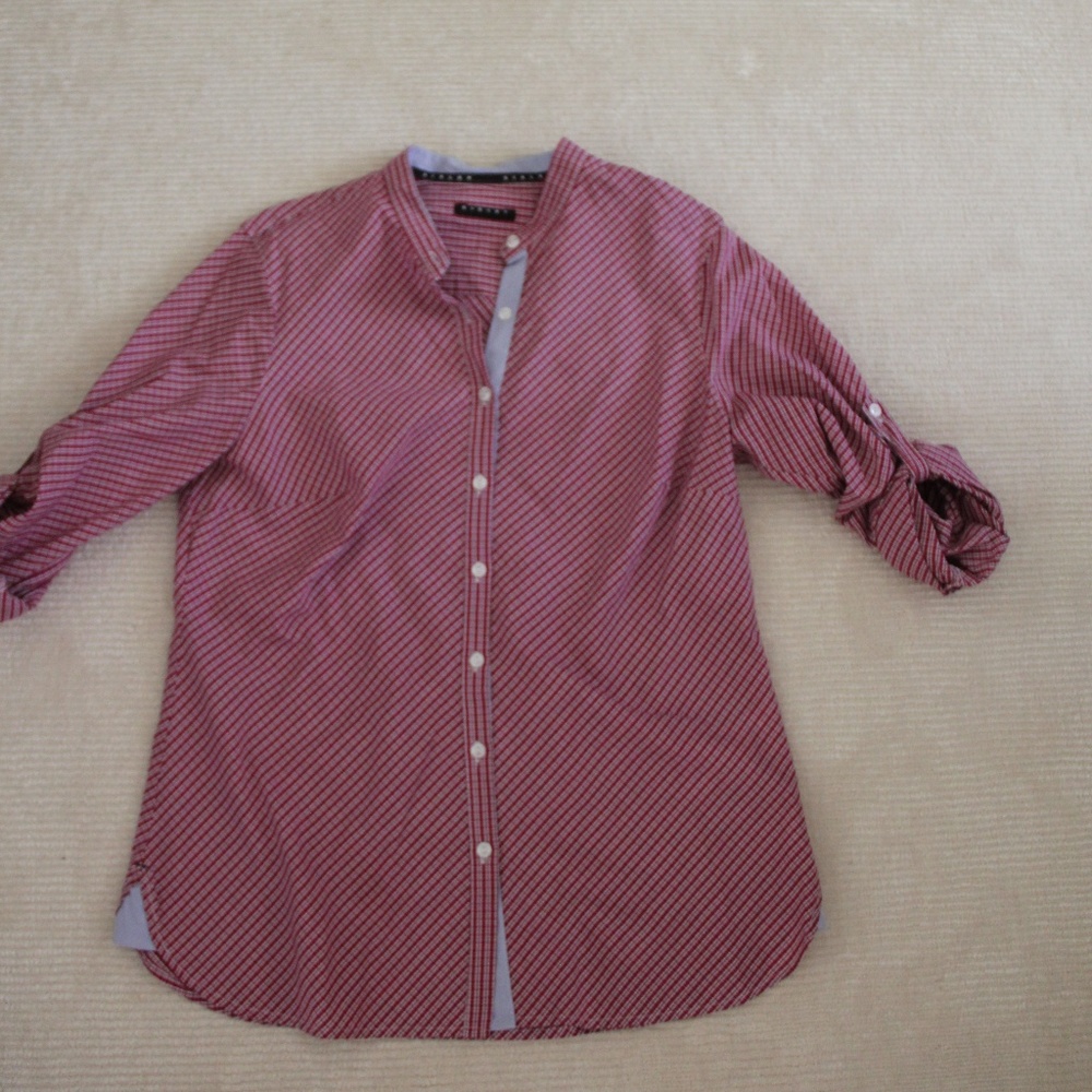 Sisley Button Down